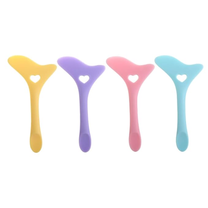 Pokinge 4Pcs Eyeliner Stencils, Silicone Eyeliner Quick Eye Makeup Tool Resusable Silicone Eyeliner Tool Mascara & Eyeliner Shield Makeup Tool for Beginners