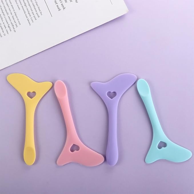 Pokinge 4Pcs Eyeliner Stencils, Silicone Eyeliner Quick Eye Makeup Tool Resusable Silicone Eyeliner Tool Mascara & Eyeliner Shield Makeup Tool for Beginners