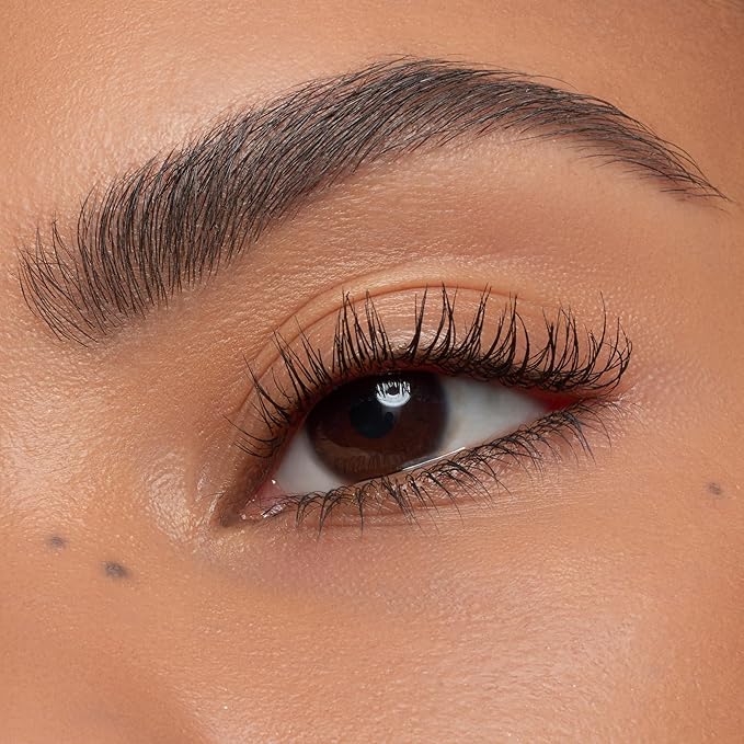 essence | Curl Fixing Lash Base | Mascara Primer for Longlasting Curl & Definition | Vegan, Cruelty Free & Paraben Free