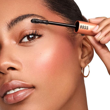 Buy a black mascara and get a blue one FREE! Clean formulation that is 95% ingredients of natural origin. Volumizes and lengthens
